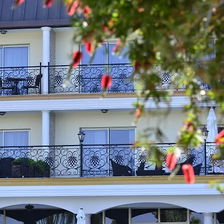 Villa Augusto Boutique Hotel & Spa-3